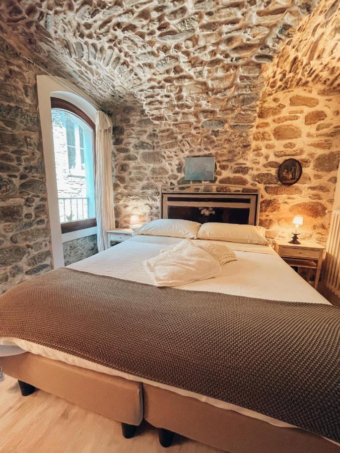 Talking Stones Bed and Breakfast Dolceacqua Eksteriør billede