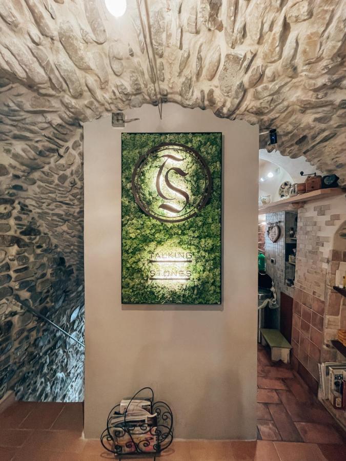 Talking Stones Bed and Breakfast Dolceacqua Eksteriør billede