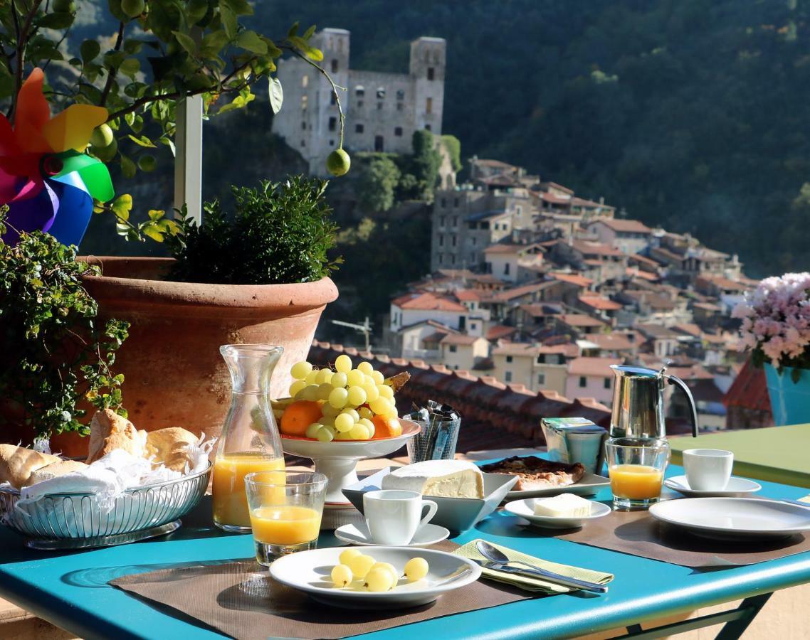 Talking Stones Bed and Breakfast Dolceacqua Eksteriør billede